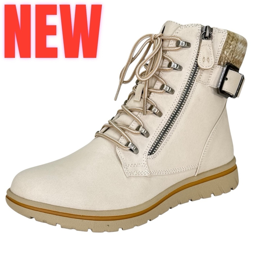 Cliffs by White Mountain Hearten Off White Womens Ankle Boots Size 9M
